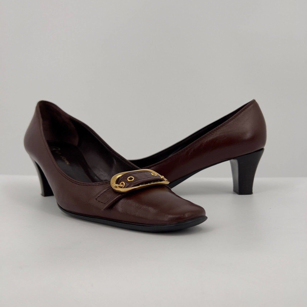 Vintage St John Brown Leather Pumps with Gold Logo Womens 36 Made In Italy